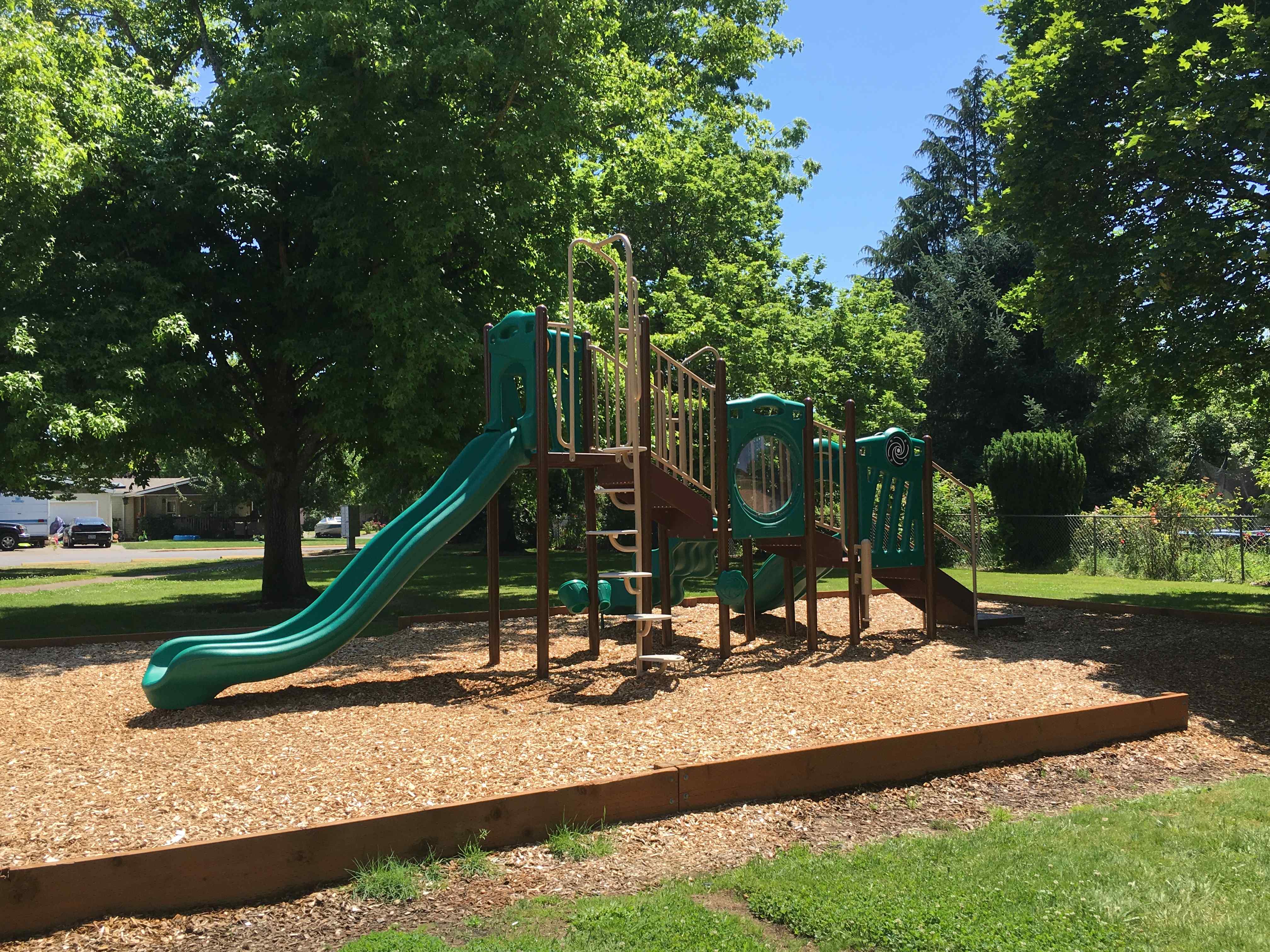 john-b-humpert-park-playground---mt-angel-or_27903643736_o