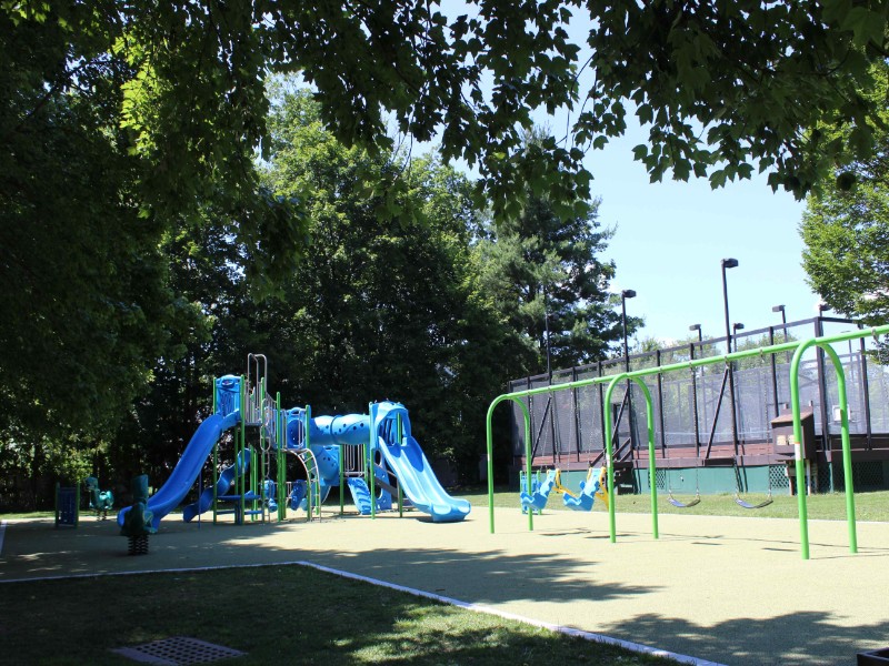 loughlin-park---greenwich-ct_52295397775_o